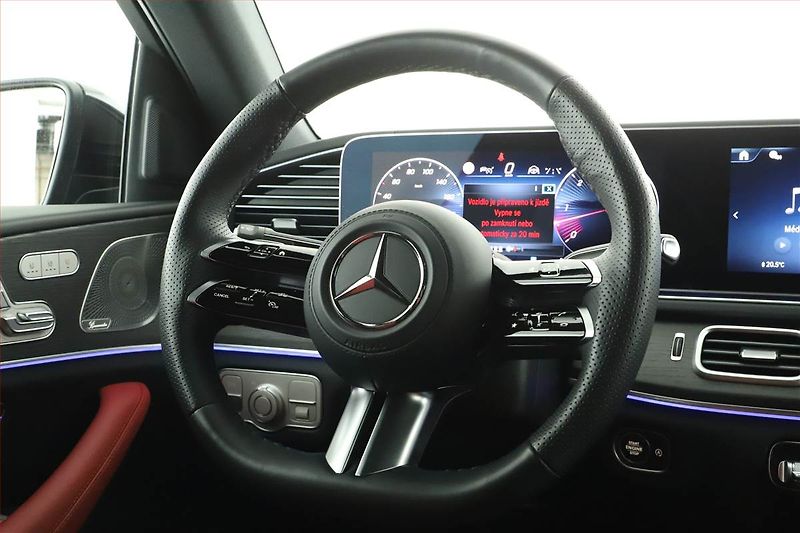 Mercedes-Benz GLE (2025) 450 d 4MATIC, AMG Line, Vzduch - fotka 16 z 20