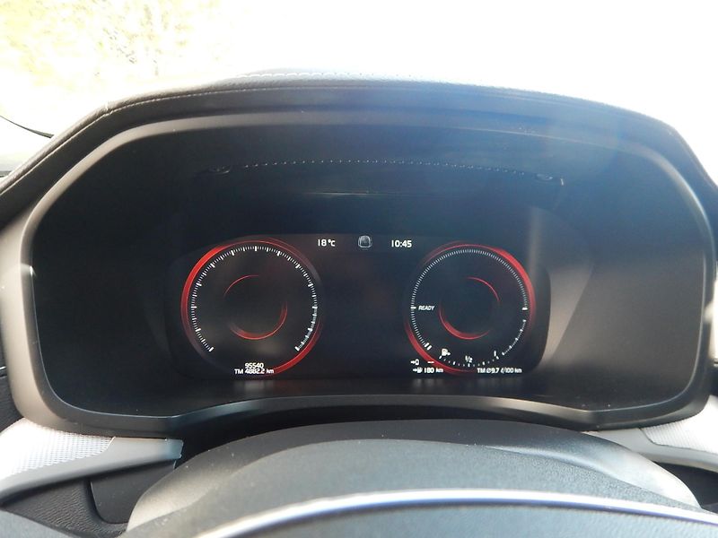 Volvo V60 T8 POLESTAR ENGINEERED - fotka 21 z 29