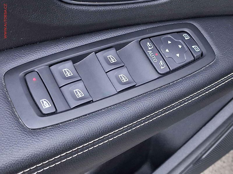 Renault Grand Scénic (2017) 1.2 TCe, Energy, park. čidla - fotka 11 z 17