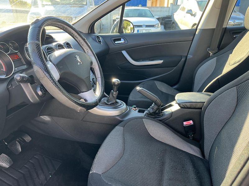Peugeot 308 (2008) 1.6HDi 80 Kw, 116 000 km! - fotka 9 z 16