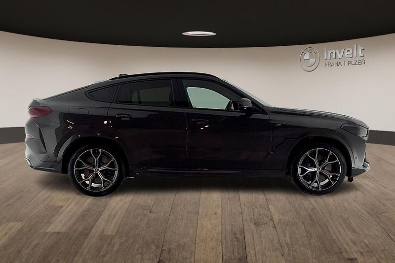 BMW X6 xDrive40d - fotka 2 z 13