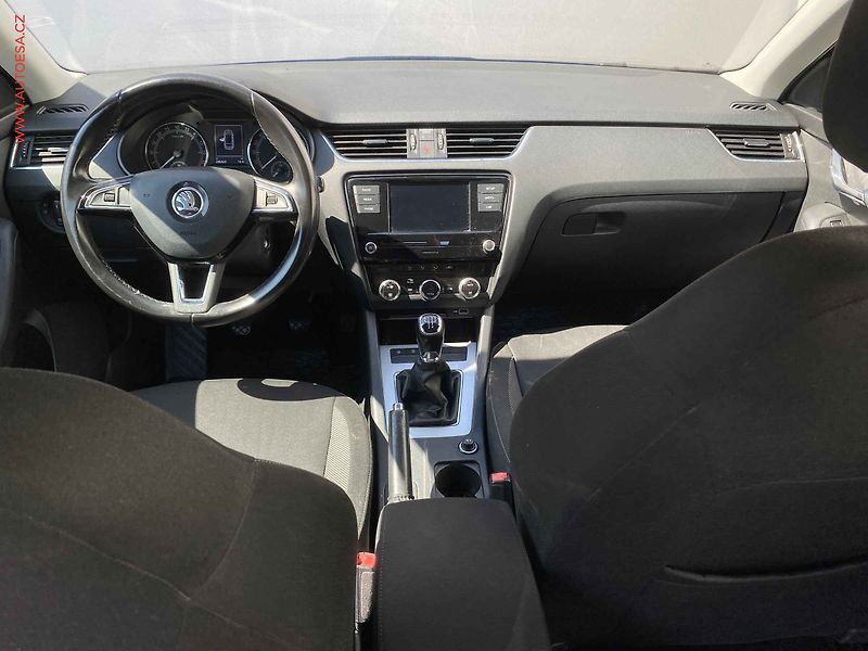 Škoda Octavia (2019) 1.6 TDi, 2.maj,ČR, Ambition - fotka 8 z 16