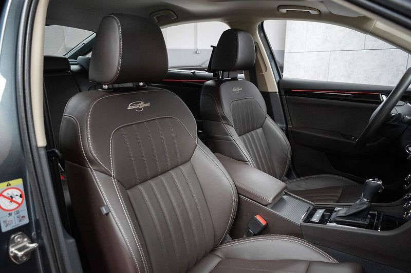 Škoda Superb 2.0 TDI L&K*2xKOLA*DSG*ACC*ČR* - fotka 12 z 42