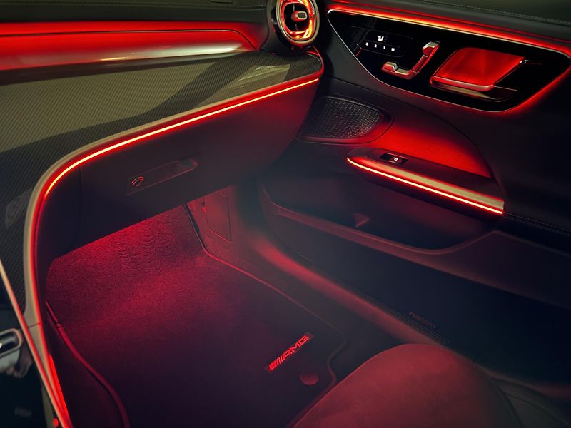 Mercedes-Benz Třídy C (2025) 300T 4Matic AMG Distronic 360° - fotka 29 z 41