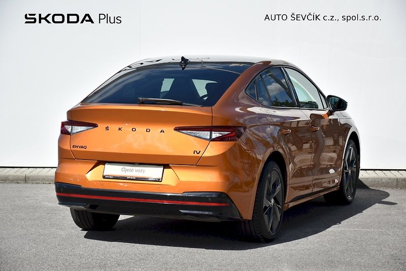 Škoda Enyaq (2023) 80 RS 220kW 4x4 - fotka 2 z 35