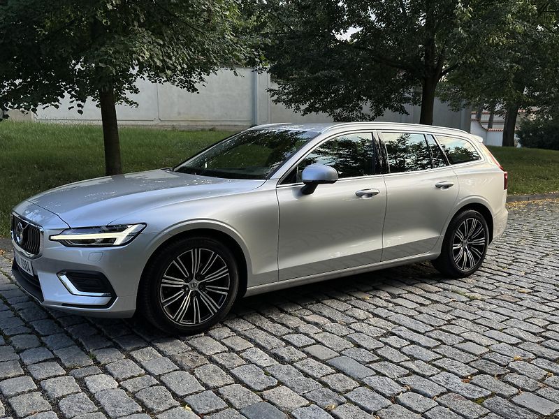 Volvo V60 (2022) B4 Mild Hybrid Inscription - fotka 2 z 20