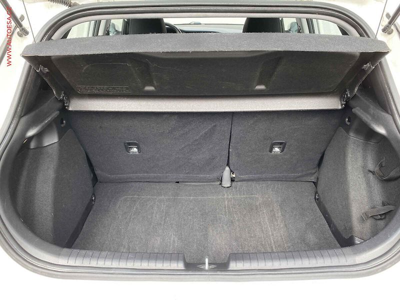 Hyundai i20 (2017) 1.2i, 2.maj,ČR, Family+ - fotka 7 z 16