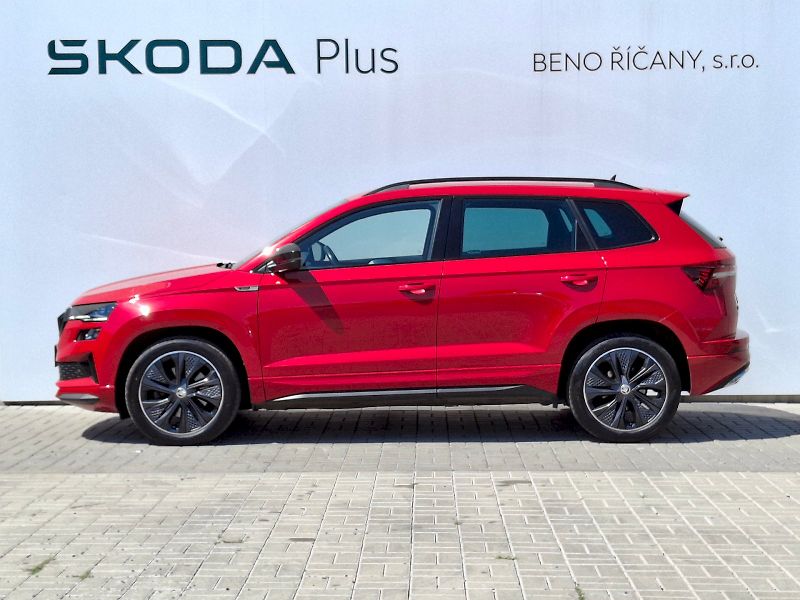 Škoda Karoq (2023) Sportline DSG 1,5TSi 110kW - fotka 3 z 35