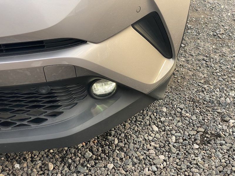 Toyota C-HR 1.2iT, ČR, 4x4, Executive - fotka 9 z 17