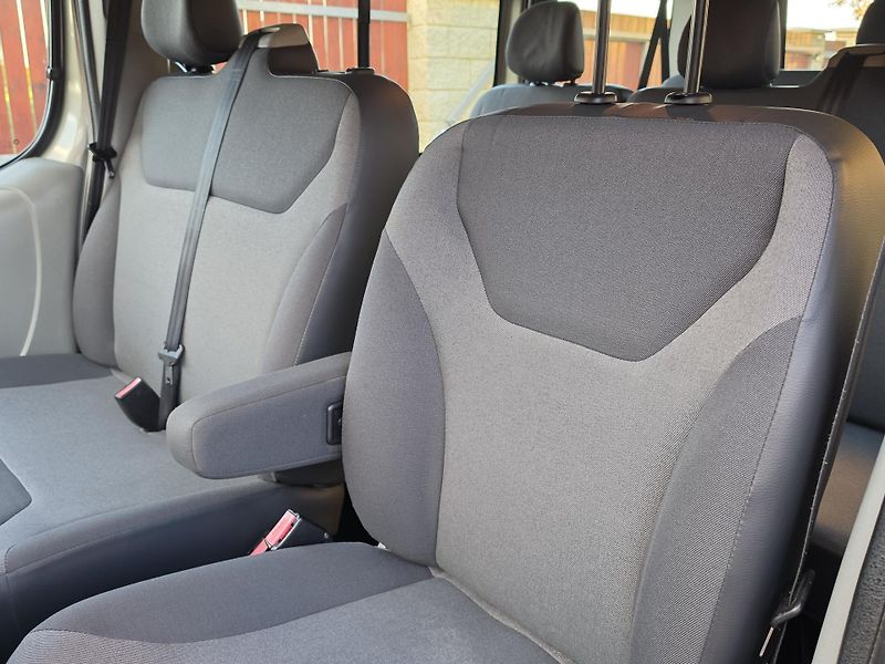 Renault Trafic 2.0dCi 84kW 9-MÍST*AC*TAŽNÉ* - fotka 13 z 42