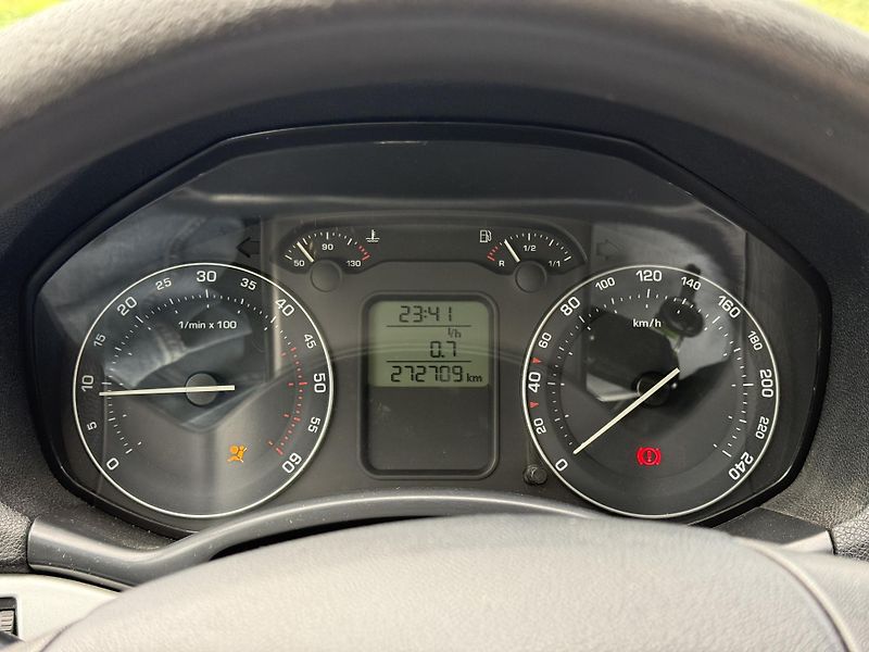 Škoda Octavia (2006) 1.9 TDi 77kw 4x4 kombi - fotka 16 z 19