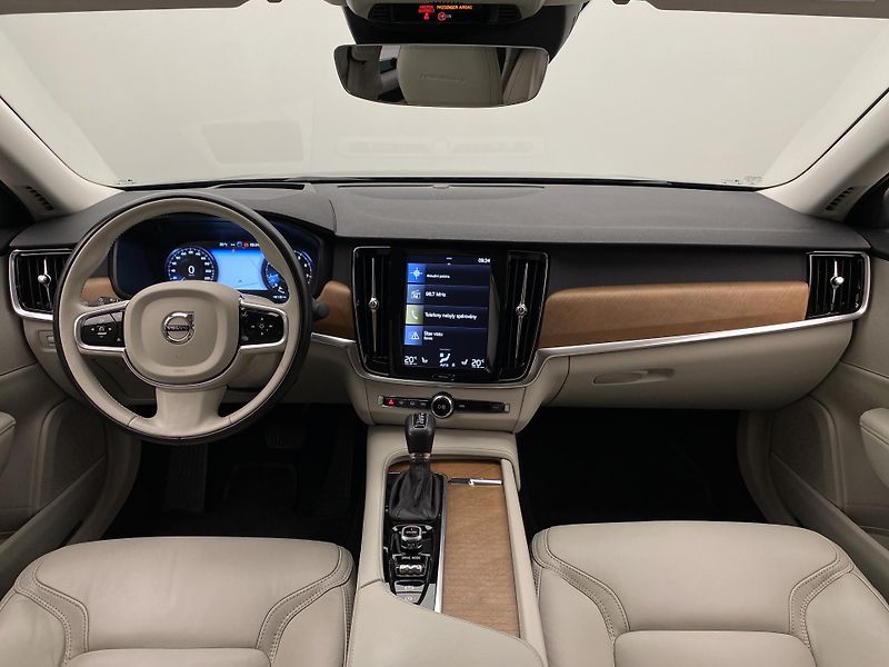 Volvo S90 T6 AWD   REZERVACE - fotka 2 z 40