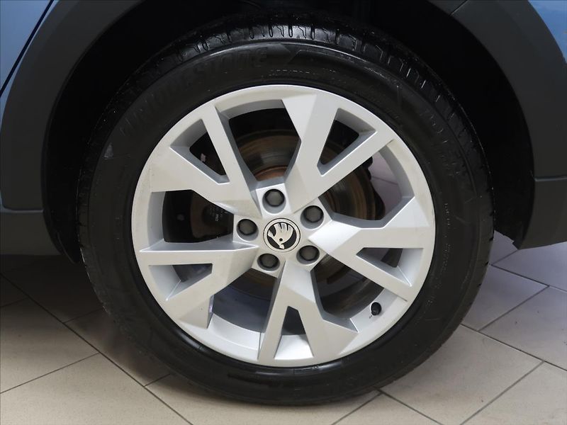Škoda Octavia 2,0 TDI 135KW DSG SCOUT TOP! - fotka 32 z 39