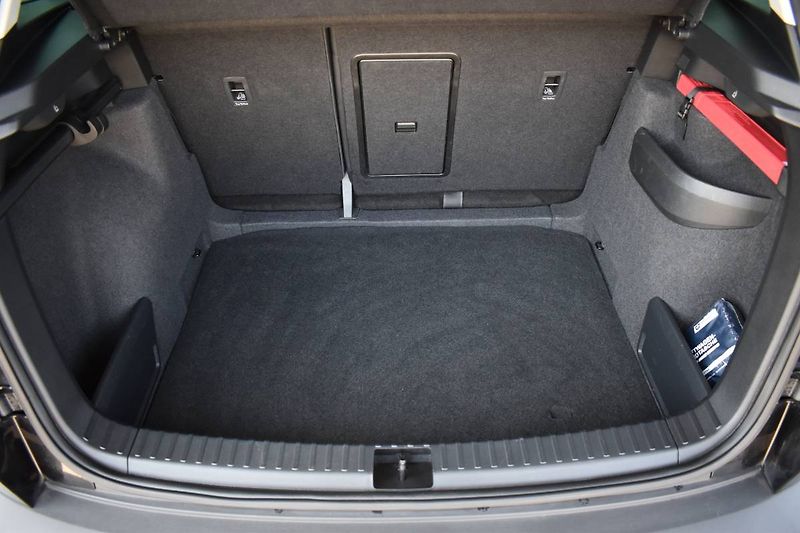 Škoda Karoq (2023) 1.5TSI 110kW, 5let záruka - fotka 11 z 24