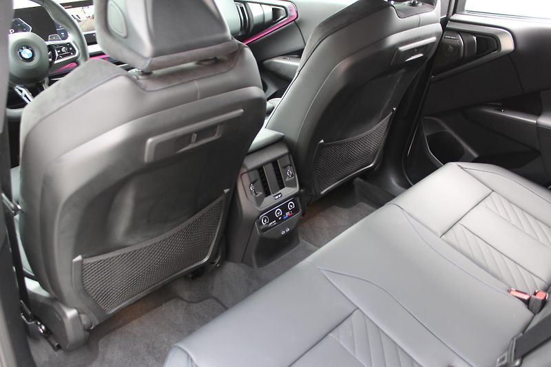 BMW X3 xDrive20d - fotka 11 z 26