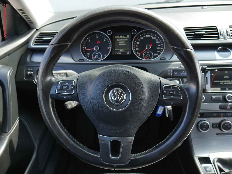 Volkswagen Passat (2013) 1.6TDi, Comfortline - fotka 13 z 22