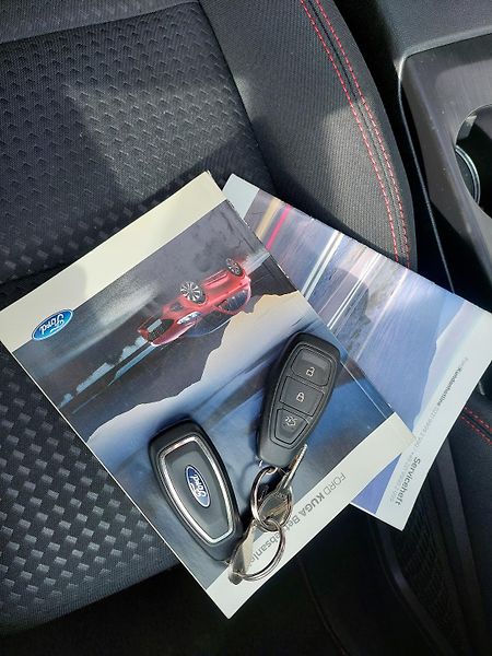 Ford Kuga (2021) III. TDCi ST Line  88kW - fotka 41 z 45