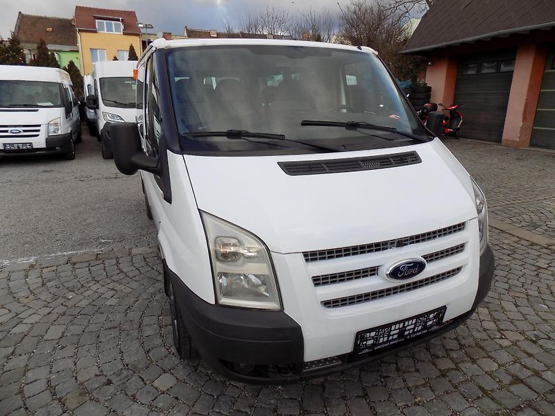 Ford Transit 2,2 TDCI SWB 300 TREND 9 MÍST - fotka 4 z 43