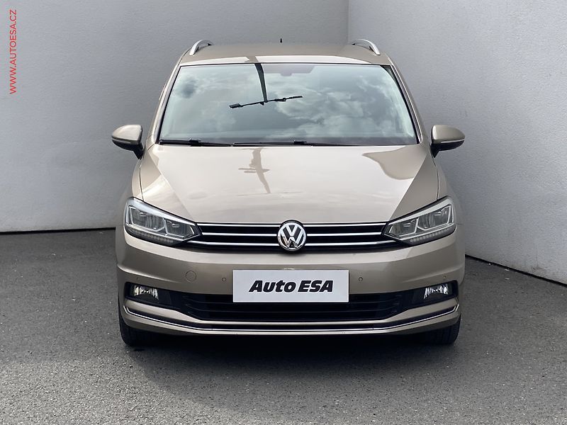 Volkswagen Touran (2020) 2.0TDi, 2.maj,ČR, DSG, navi - fotka 2 z 19