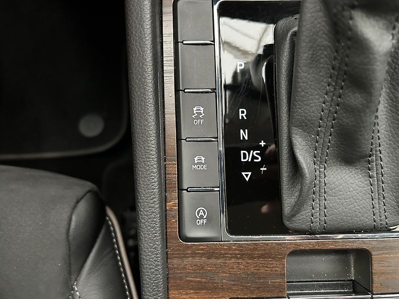 Škoda Superb 2.0 TDI 4x4 Scout - fotka 19 z 31