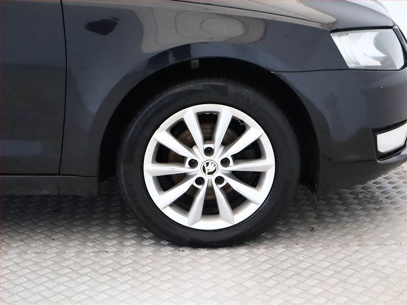 Škoda Octavia (2015) Ambition 1.6 TDI, Navi - fotka 13 z 14