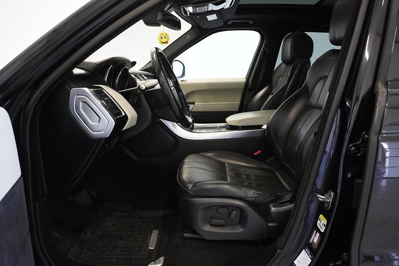 Land Rover Range Rover Sport 3.0 TDV6 HSE 4WD - fotka 11 z 35