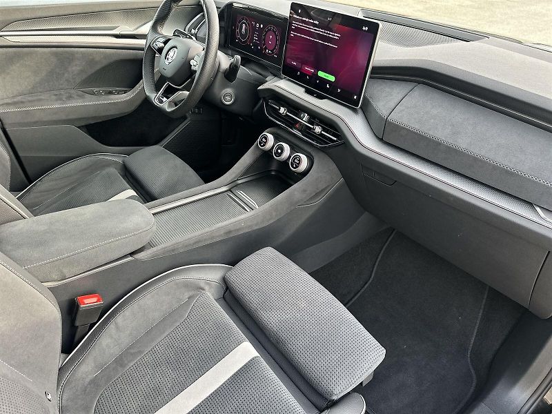 Škoda Kodiaq (2024) 2.0 TDI 4x4 DSG Sportline - fotka 9 z 40