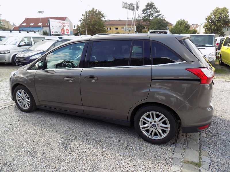 Ford Grand C-MAX 2,2 TDCI 103 KW AUTO/AC, TEMP - fotka 15 z 45