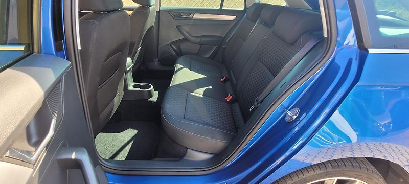 Škoda Rapid (2017) 1,4TSi 92kW DSG Xenony Drive - fotka 13 z 21