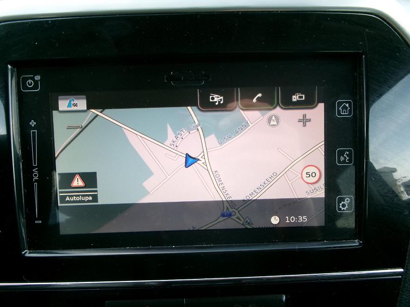 Suzuki Vitara (2017) 1,4 BJet 4x4 NAVI ACC ALU - fotka 22 z 30