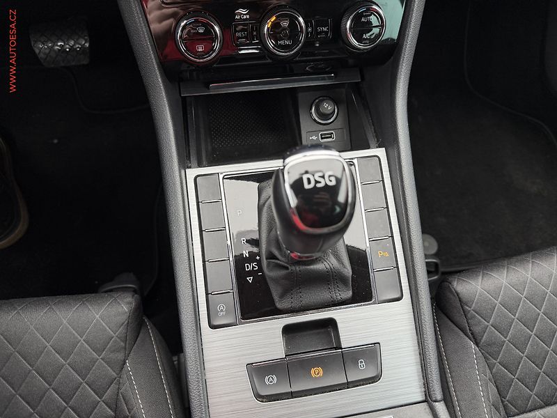 Škoda Superb (2019) 2.0TDi, 2.maj,ČR, DSG, STK10 - fotka 20 z 22