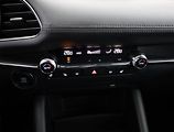 Mazda 3 (2021) 2.0 Skyactiv-G, 70TKM,Klima - náhled 11