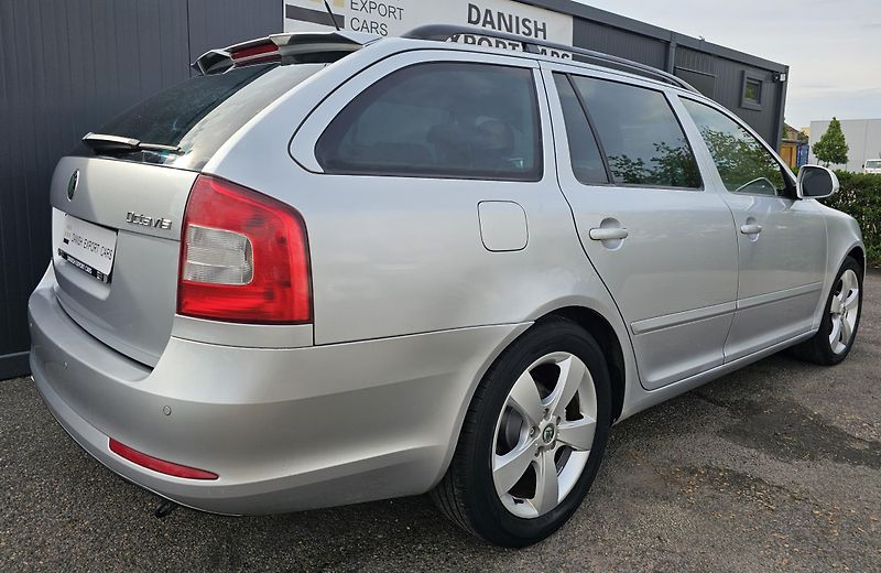 Škoda Octavia 1.2 TSI 77kW SPORT EDITION - fotka 9 z 42