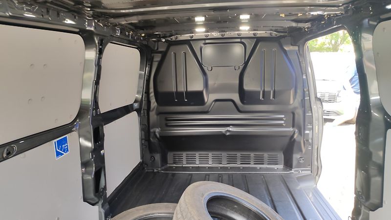 Ford Transit Custom (2024) - fotka 19 z 24