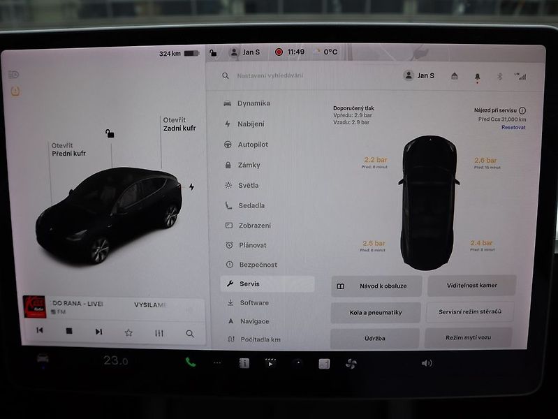 Tesla Model Y (2022) - fotka 37 z 45