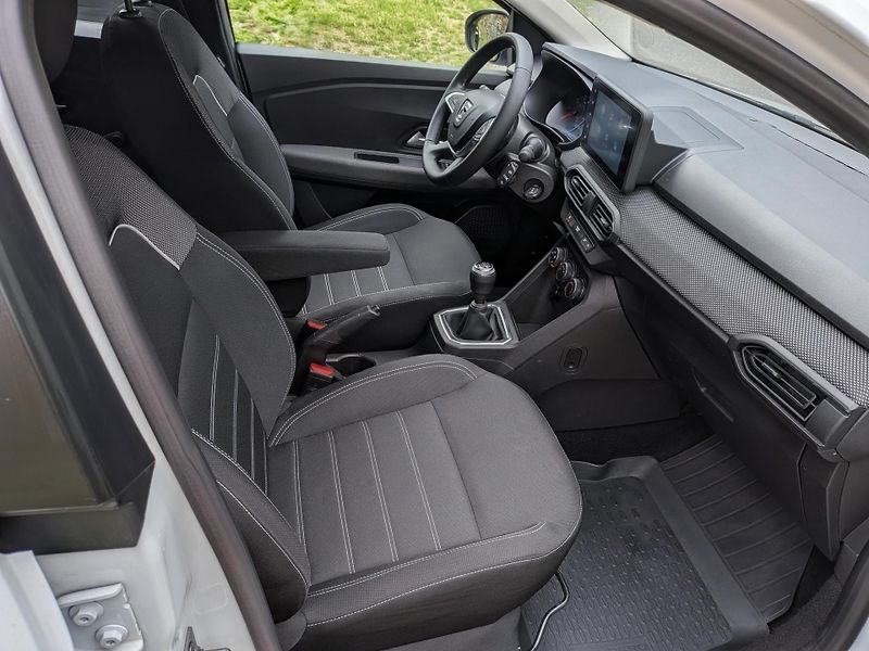 Dacia Sandero (2021) 1.0 TCe LPG Comfort, 1.majitel - fotka 19 z 24
