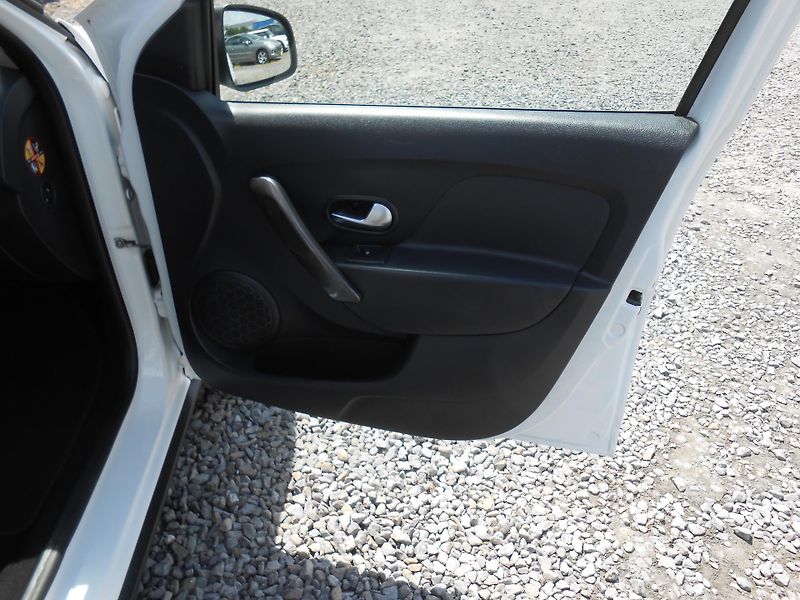 Dacia Sandero STEPWAY,NAVI,KAMERA,LED! - fotka 19 z 44