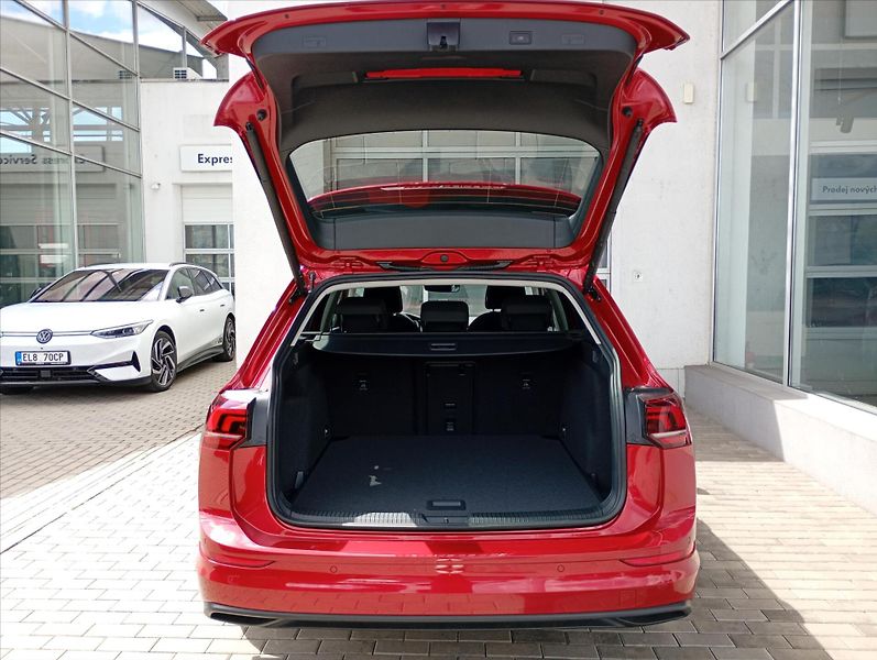 Volkswagen Golf Variant (2026) 1,5 TSI 85kW 6G  People - fotka 10 z 20