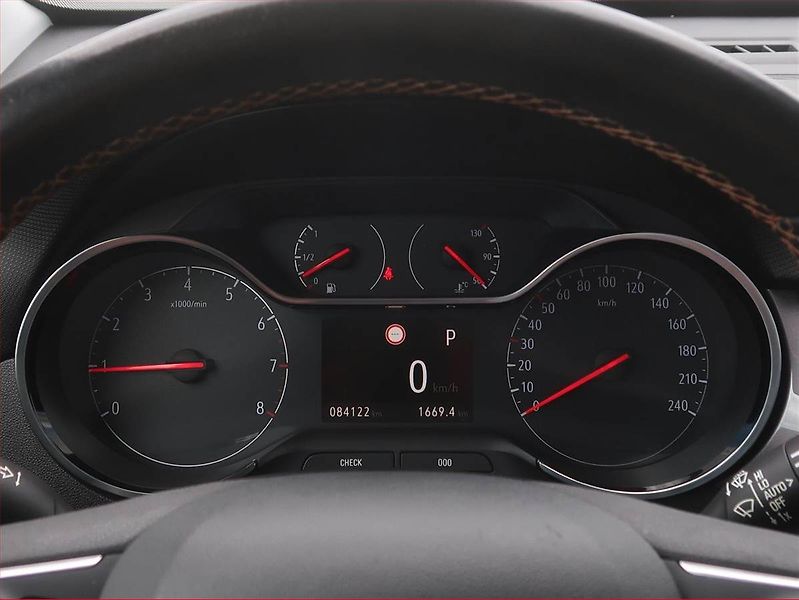 Opel Crossland X (2018) 1.2 Turbo, Automat, Serv.kniha - fotka 11 z 17