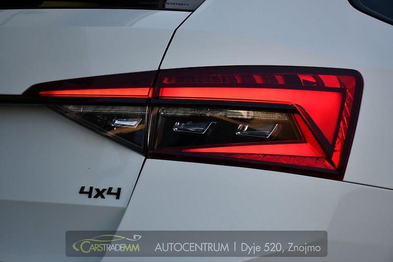 Škoda Superb 2,0TDI SPORTLINE 147KW DSG 4x4 - fotka 56 z 56