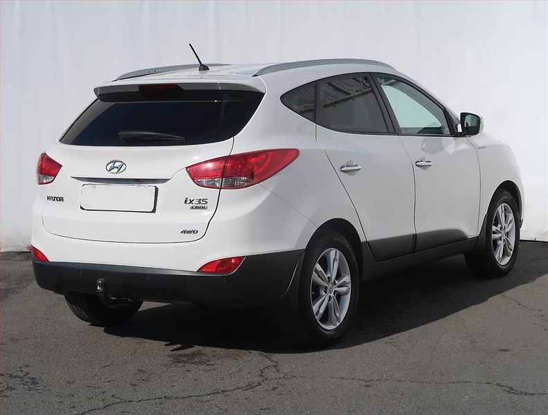 Hyundai ix35 (2013) 2.0 CRDi, 4X4, Automat - fotka 5 z 18