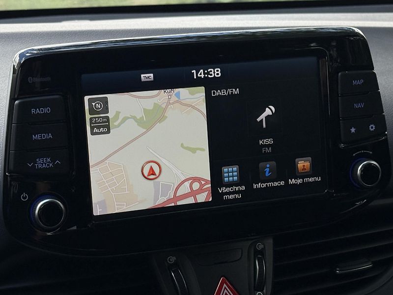 Hyundai i30 (2018) 1.6 CRDi Automat - fotka 9 z 13