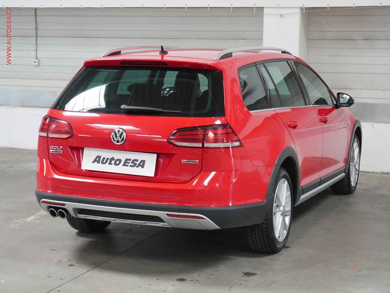 Volkswagen Golf (2017) 2.0TDi 4x4, DSG, LED, navi - fotka 6 z 21