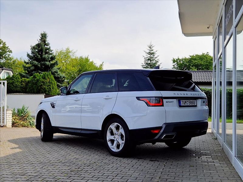 Land Rover Range Rover 3,0 TDV6 HSE PO VELK. SERVISU - fotka 3 z 48