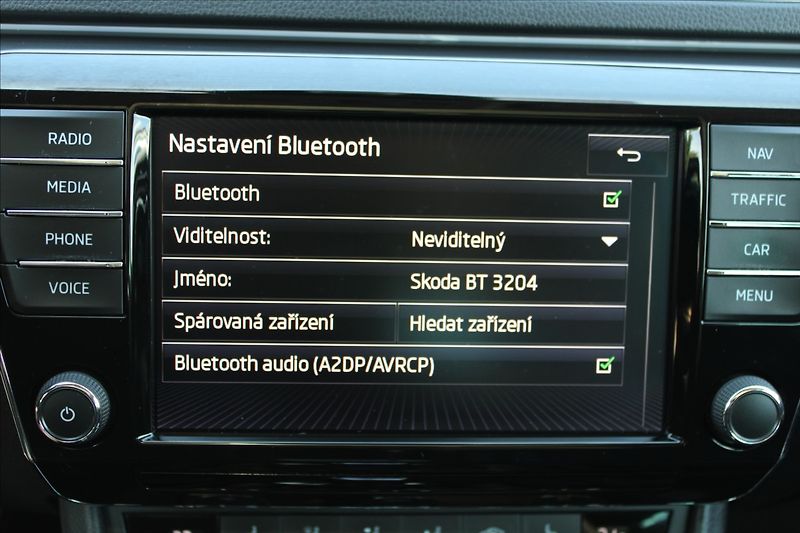 Škoda Superb 2,0 TDI  1.MAJ,A/T,4x4,STYLE - fotka 16 z 47