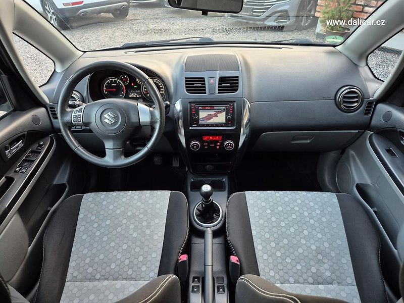 Suzuki SX4 (2013) 1.6VVT 88KW CITY + - fotka 22 z 53