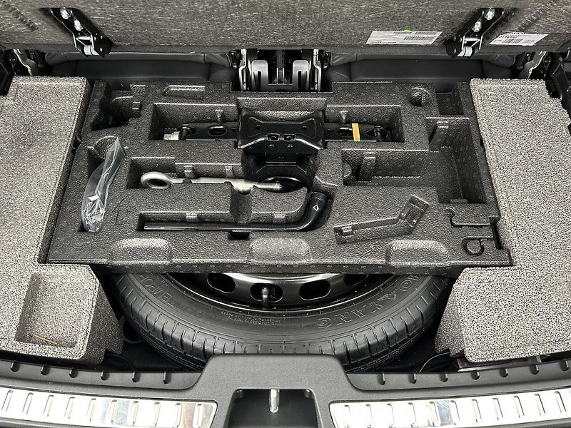 Volvo XC90 2.0  B5 4x4 Plus - fotka 29 z 29
