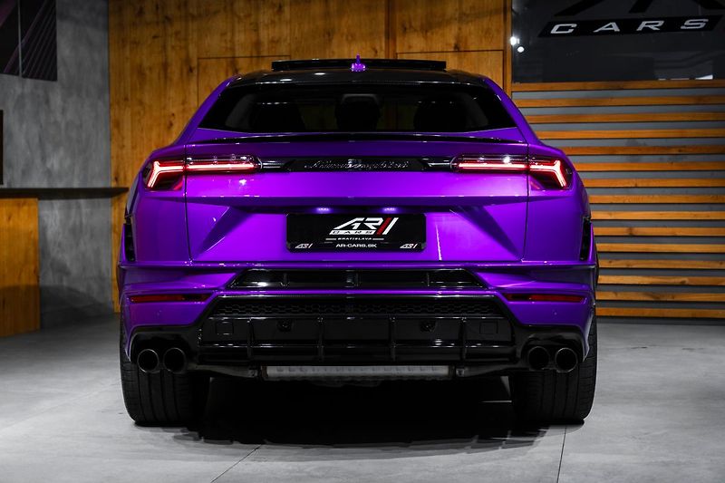 Lamborghini Urus - fotka 33 z 34
