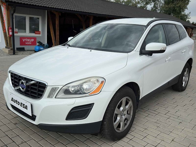 Volvo XC60 (2012) 2.5d 4x4, AT, klima - fotka 3 z 19