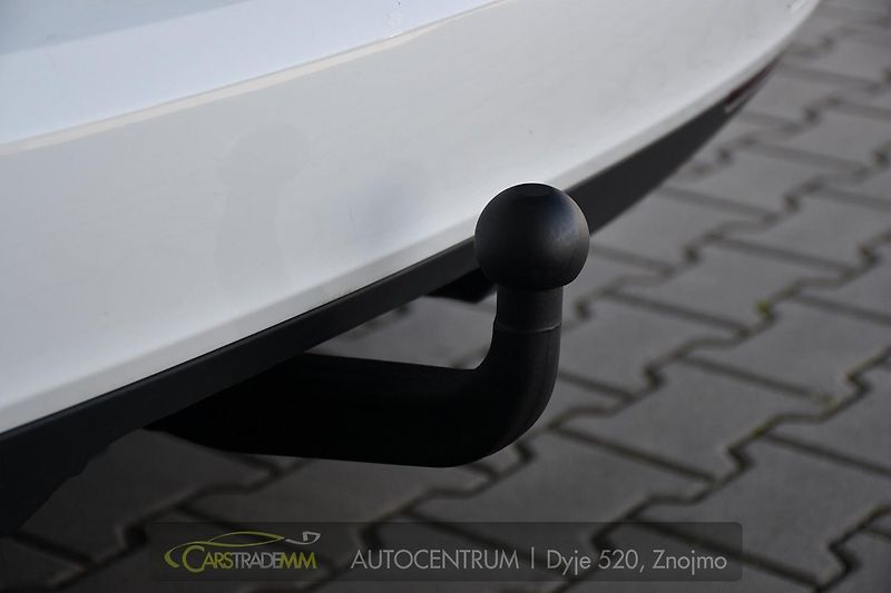 Opel Astra 1.6CDTi CARPLY NAVI - fotka 36 z 40